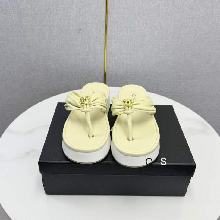 Picture of Chanel Slippers _SKUChanelsz35-40YS05133067